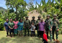 Pererat Tali Silaturahmi, Satgas Yonif 521/DY Kunjungi Tokoh Agama dan Berikan Pelayanan Kesehatan Gratis di Kampung Bolakme*