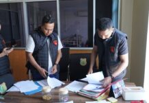 “PENGGELEDAHAN TIGA LOKASI DILAKUKAN TIM PENYIDIK KEJATI SUMSEL DALAM PERKARA DUGAAN TIPIKOR LALU LINTAS PELAYARAN SUNGAI LALAN KAB. MUBA”