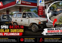 Diduga Oknum SPBU Titip Solar Subsidi ke Pelangsiran” antrian pelangsir BBM Kian Marak di SPBU Simpang Tiga Ferry Batulicin, Warga Mengaku Kesulitan Mendapatkan BBM