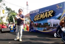 Bupati Purwakarta *Saepul Bahri Binzein – Om Zein* Turut Hadir Dan Melepas Peserta Jalan Sehat.
