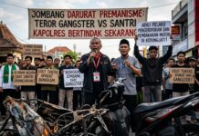 JOMBANG DARURAT PREMANISME: Teror Gangster Jalanan vs Santri, Pemred Edi Uban & Gus Yusron Desak Kapolres Bertindak!”