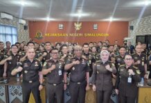 KAJATI SUMATERA UTARA BERI PENGARAHAN KEPADA JAJARAN KEJAKSAAN NEGERI SIMALUNGUN, TEKANKAN INTEGRITAS DAN PROFESIONALISME
